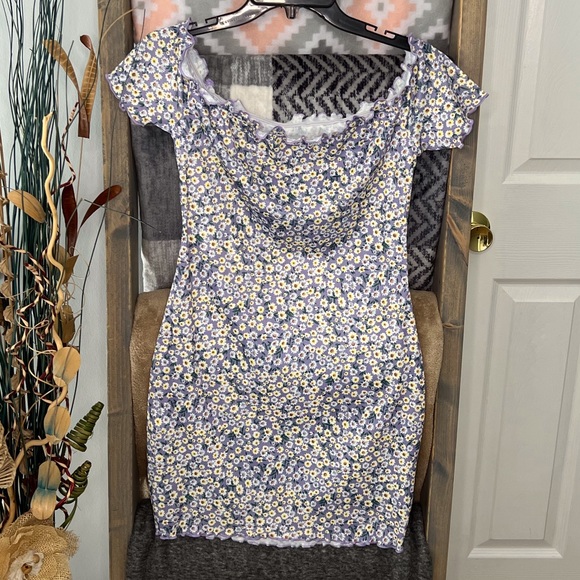 SHEIN Dress - Picture 2 of 5